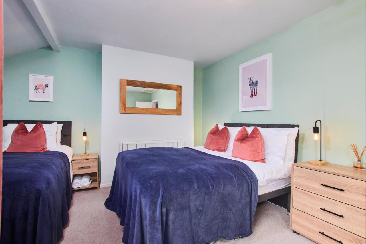 Fantastic Central Stratford Two Bedroom Apartment By Purestay Short Lets & Serviced Accommodation With Parking Exterior foto