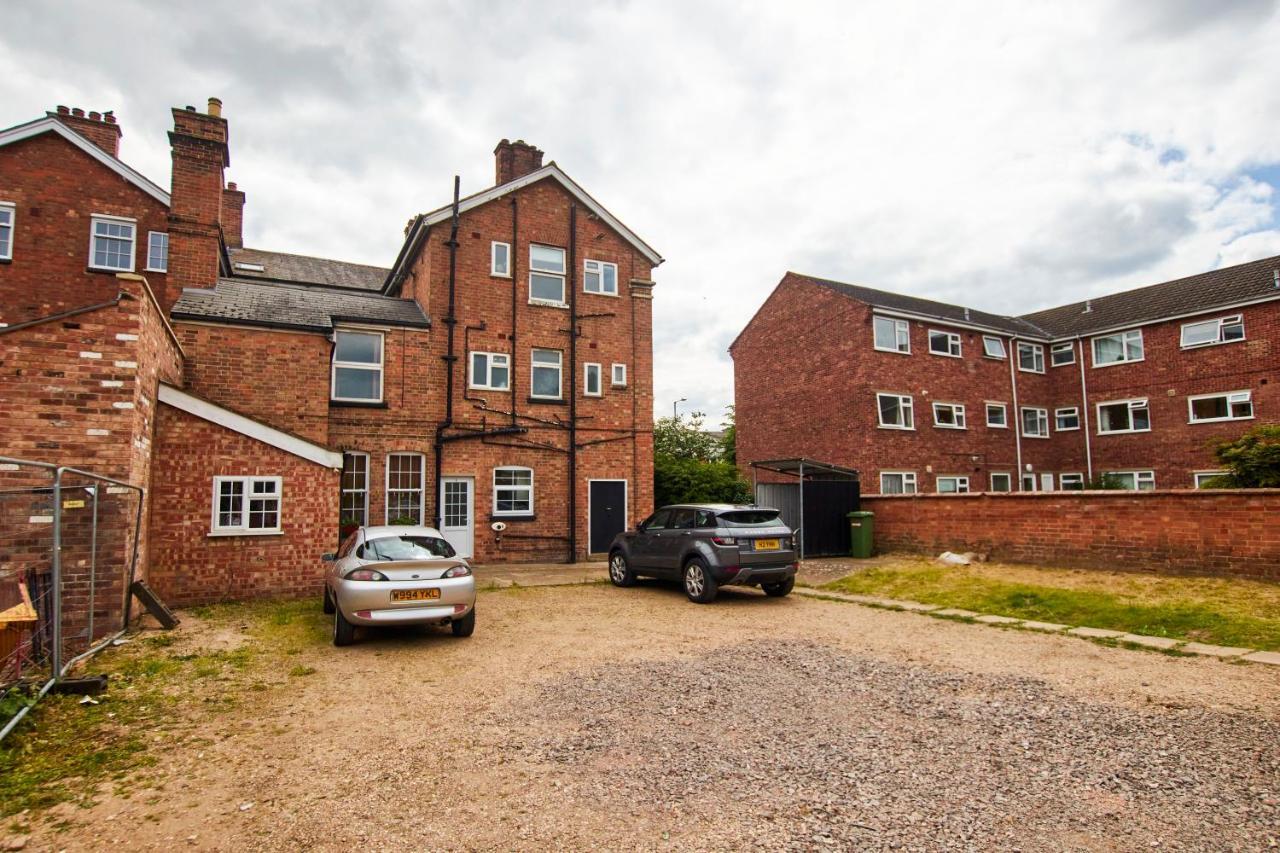 Fantastic Central Stratford Two Bedroom Apartment By Purestay Short Lets & Serviced Accommodation With Parking Exterior foto